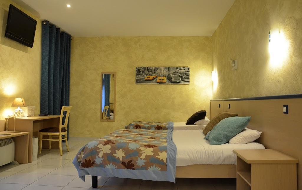 Auberge De Bonpas Logis De France Hotel อาวีญง ภายนอก รูปภาพ