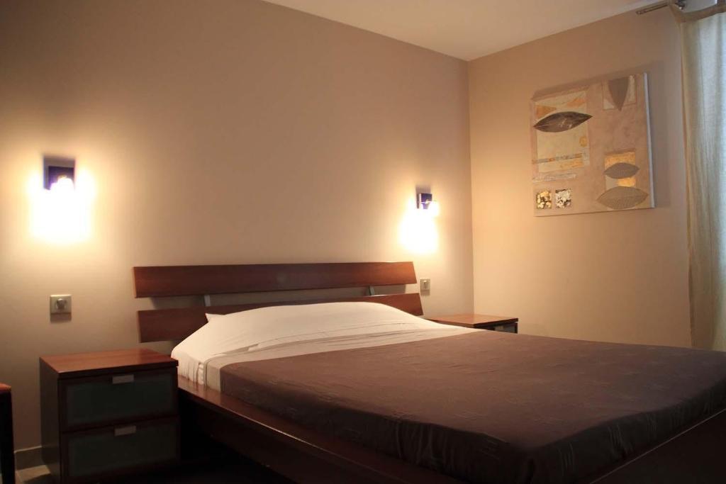 Auberge De Bonpas Logis De France Hotel อาวีญง ห้อง รูปภาพ